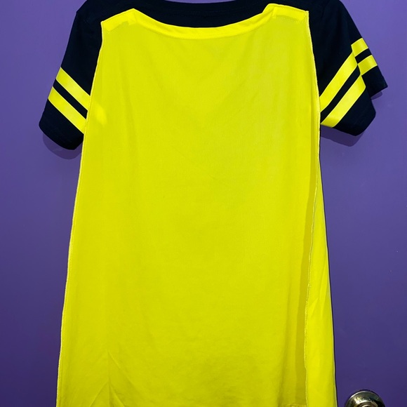 Batman Top w/ Cape - Picture 2 of 2